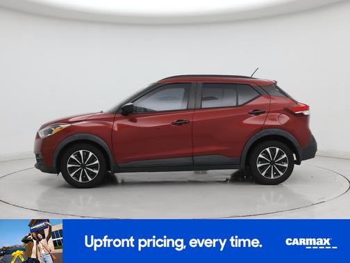 Red 2019 Nissan Kicks SV
