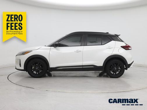 White 2024 Nissan Kicks SR