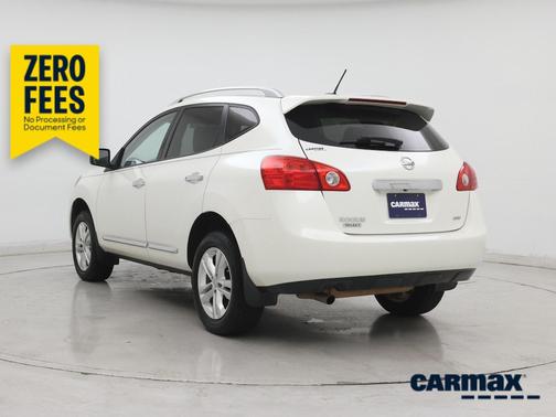 White 2015 Nissan Rogue Select S