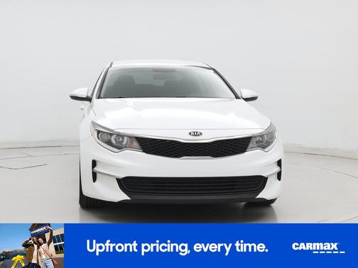 White 2017 Kia Optima LX