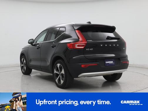 Black 2025 Volvo XC40 B5 Plus Bright Theme