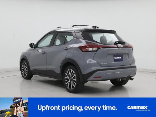 Gray 2023 Nissan Kicks SV