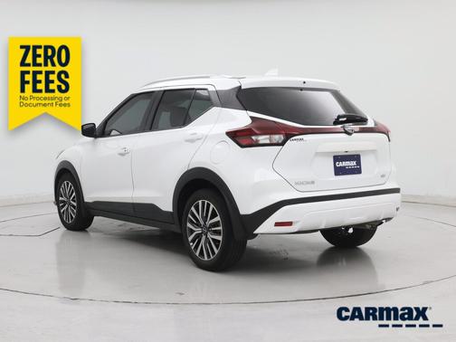 White 2023 Nissan Kicks SV