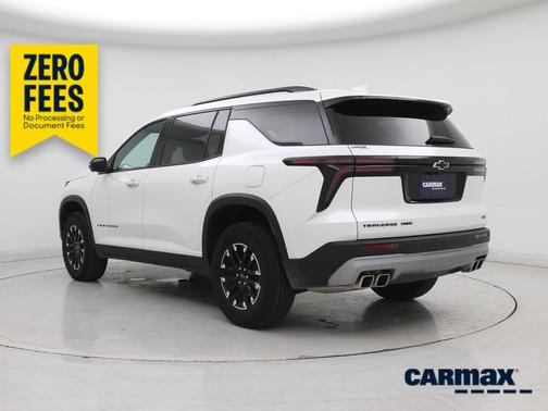 White 2024 Chevrolet Traverse Z71
