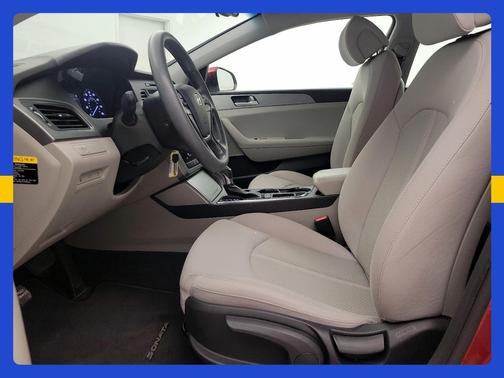 Red 2016 Hyundai SONATA SE