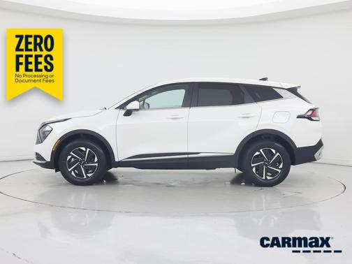 White 2023 Kia Sportage Hybrid LX