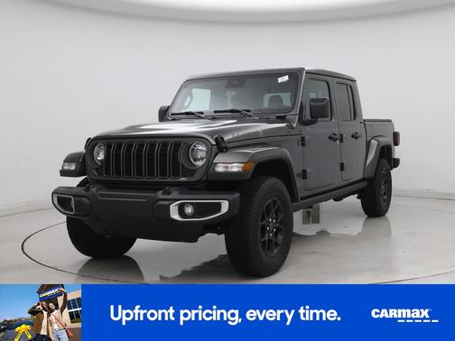Gray 2025 Jeep Gladiator Texas Trail