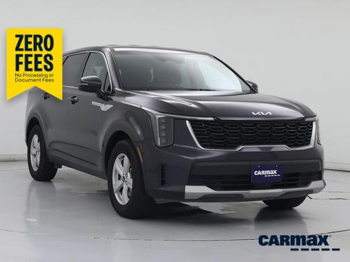 Gray 2025 Kia Sorento LX