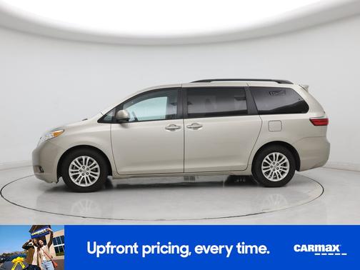 Tan 2016 Toyota Sienna XLE Premium
