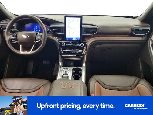 Silver 2022 Ford Explorer King Ranch