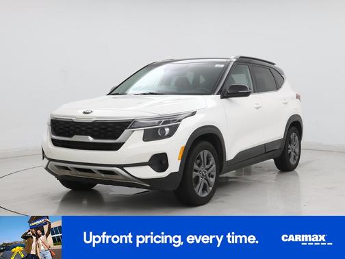 White 2021 Kia Seltos S