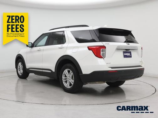 White 2023 Ford Explorer XLT