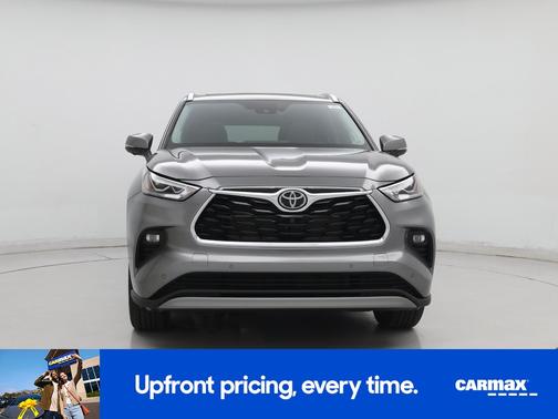 Gray 2025 Toyota Highlander Hybrid Platinum