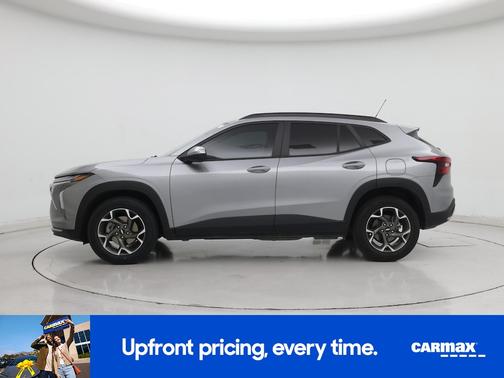 Gray 2025 Chevrolet Trax LT