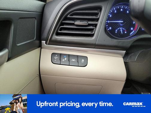 White 2019 Hyundai ELANTRA SEL