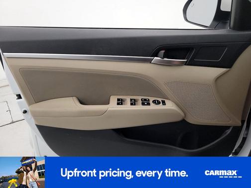 White 2019 Hyundai ELANTRA SEL