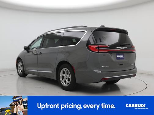 Gray 2023 Chrysler Pacifica Limited