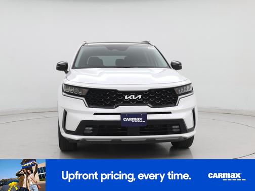 White 2023 Kia Sorento EX