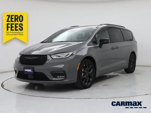 Gray 2025 Chrysler Pacifica Limited