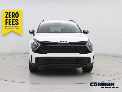 White 2025 Kia Sportage X-Line
