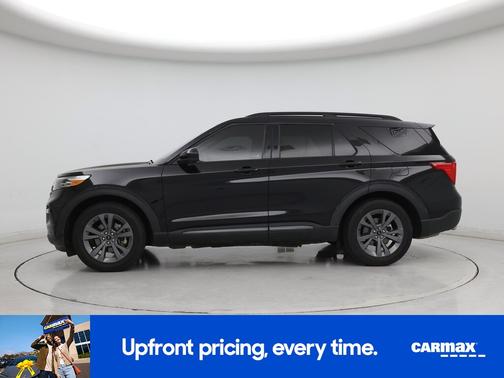 Black 2023 Ford Explorer XLT