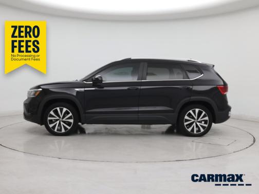 Black 2022 Volkswagen Taos SE