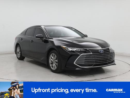 2022 Toyota Avalon Hybrid XLE