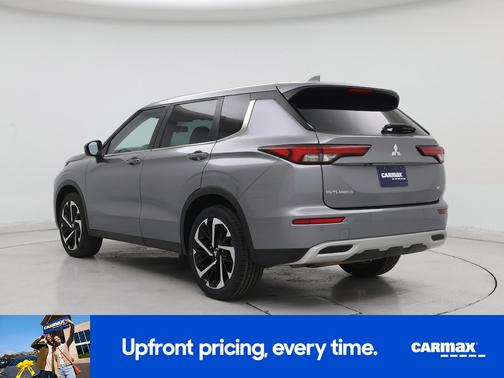 2023 Mitsubishi Outlander SE