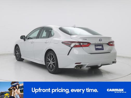 White 2022 Toyota Camry Hybrid SE