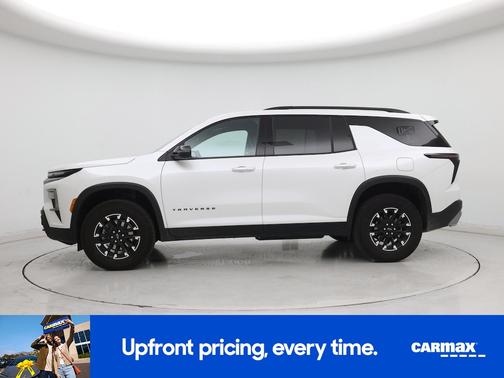 White 2024 Chevrolet Traverse Z71
