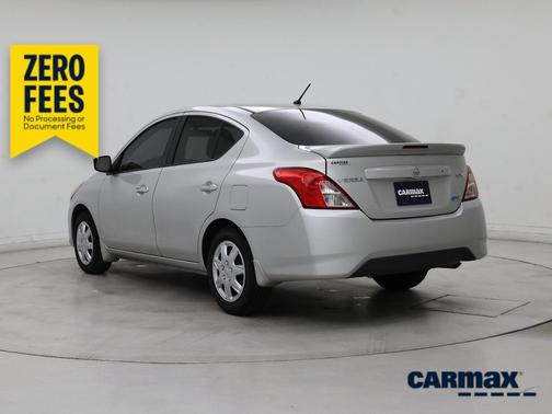 Gray 2016 Nissan Versa SV