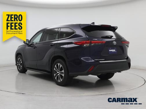 Blue 2020 Toyota Highlander XLE