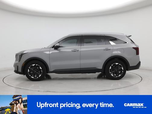 Gray 2025 Kia Sorento S