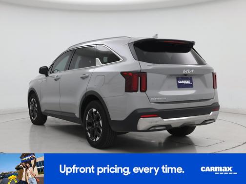 Gray 2025 Kia Sorento S