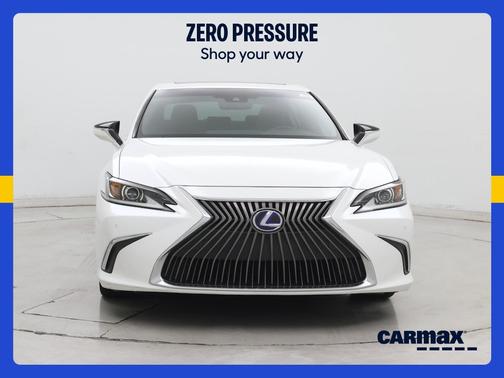 White 2020 Lexus ES 300h Luxury