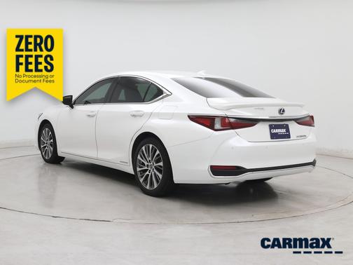 White 2020 Lexus ES 300h Luxury