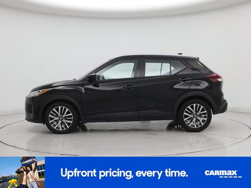 Black 2021 Nissan Kicks SV