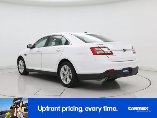 White 2018 Ford Taurus SE