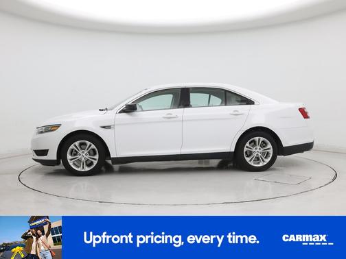 White 2018 Ford Taurus SE