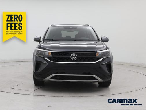 Gray 2023 Volkswagen Taos SE