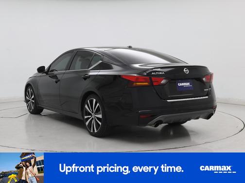 Black 2021 Nissan Altima SR