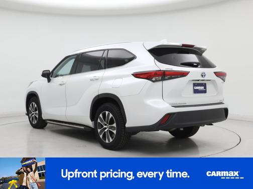 2022 Toyota Highlander Hybrid XLE