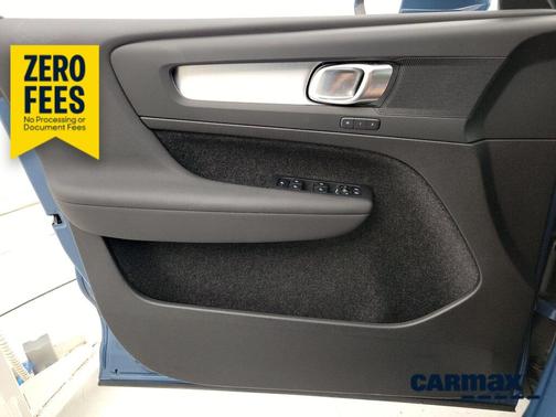 Blue 2025 Volvo XC40 B5 Core Bright Theme