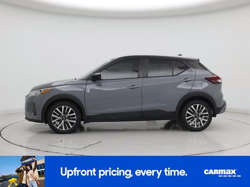 Gray 2022 Nissan Kicks SV