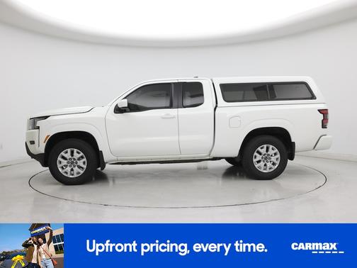 White 2023 Nissan Frontier SV