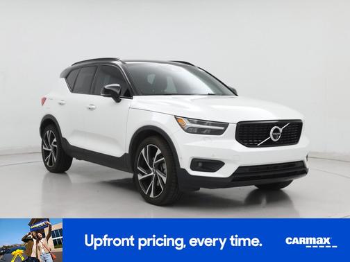 2022 Volvo XC40 T5 R-Design