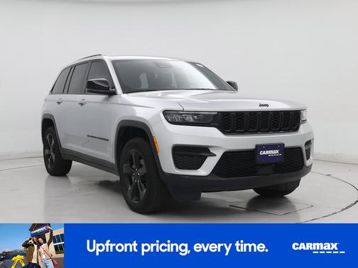 Silver 2023 Jeep Grand Cherokee Altitude