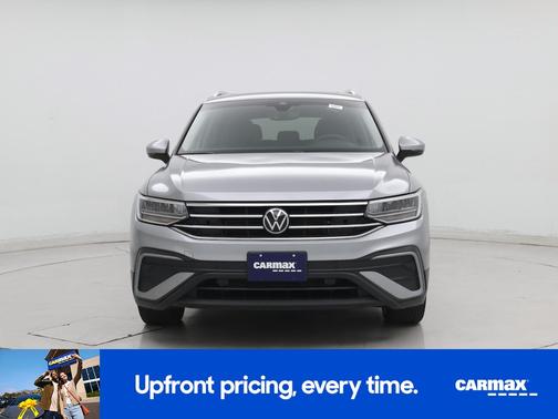 Gray 2022 Volkswagen Tiguan SE