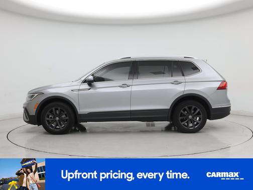 Gray 2022 Volkswagen Tiguan SE