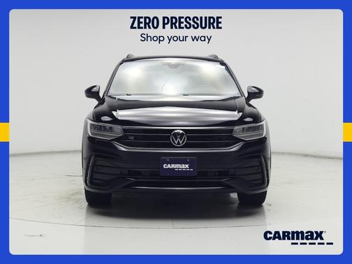 Black 2022 Volkswagen Tiguan SE R-Line Black